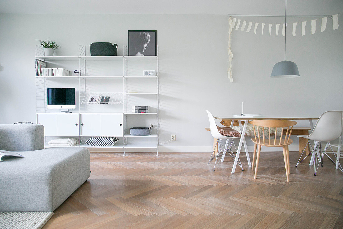 Moderner offener Wohnraum im Skandinavischen Stil