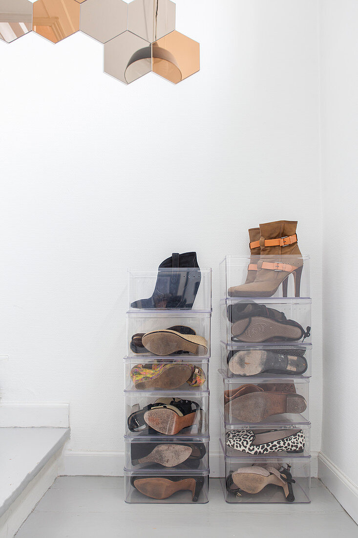 Transparent shoe boxes