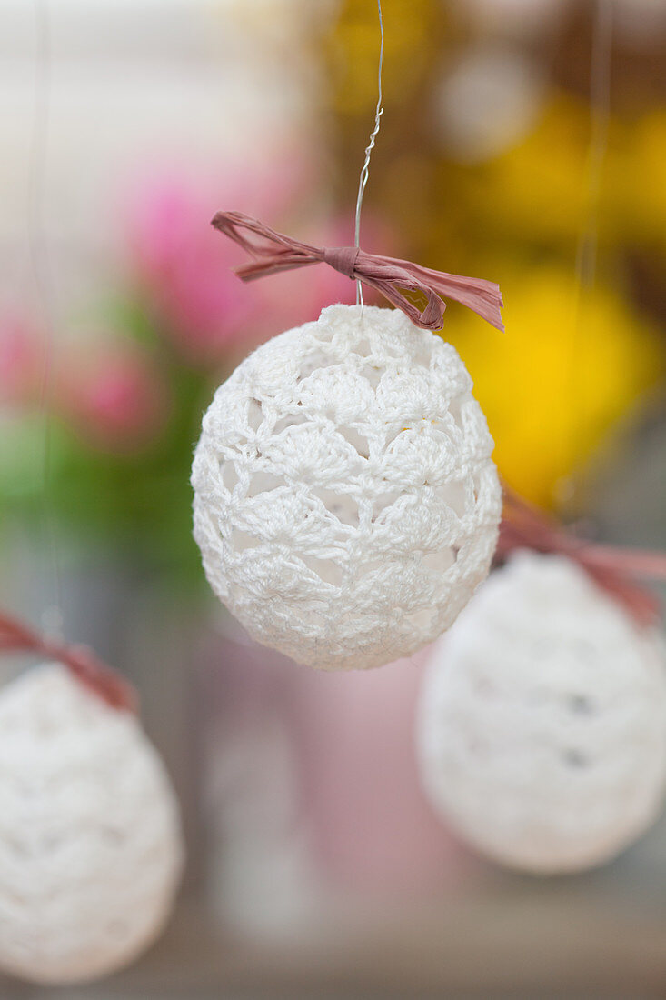 White, crocheted Easter eggs
