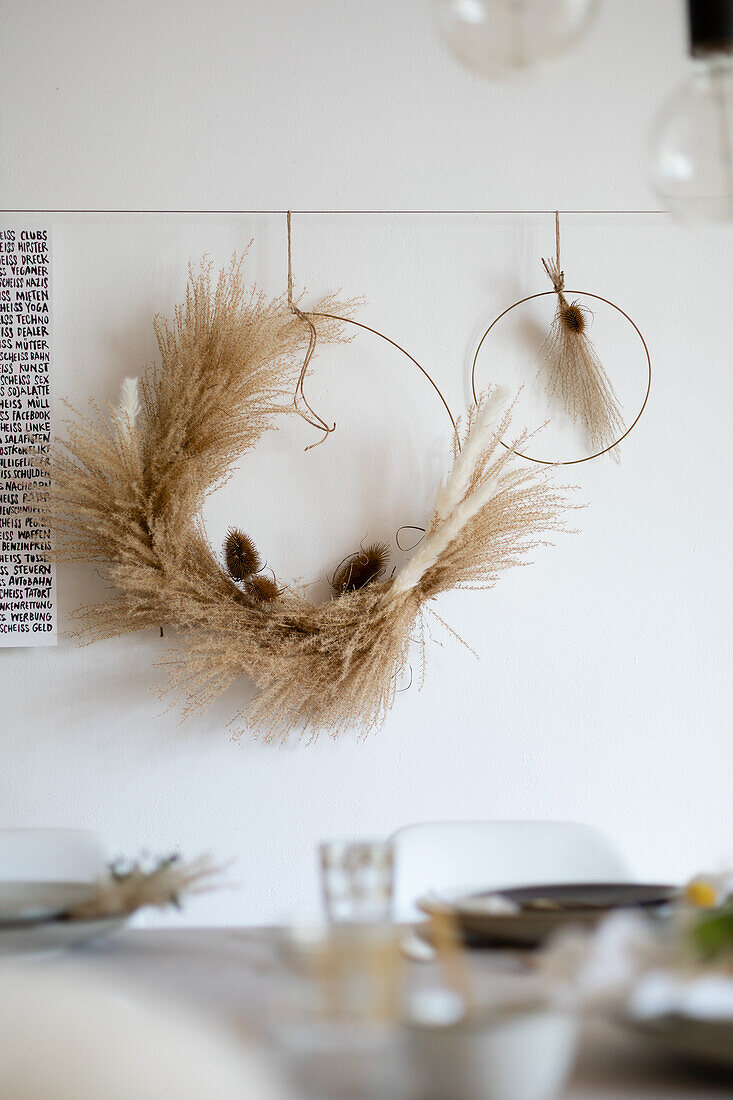 Decorative ring with dried teasels and pampas grass