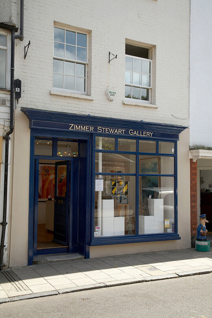 Ladenfront und Bürgersteig in Rye, Sussex