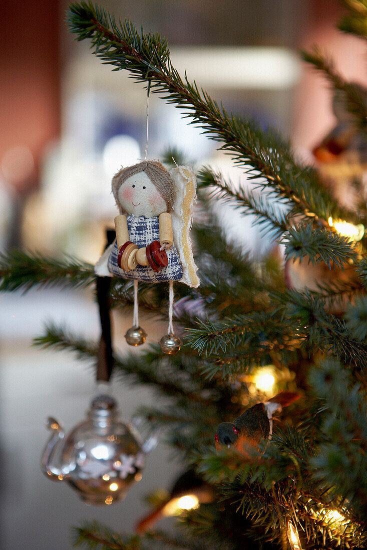 Handgefertigter Weihnachtsbaum-Engel