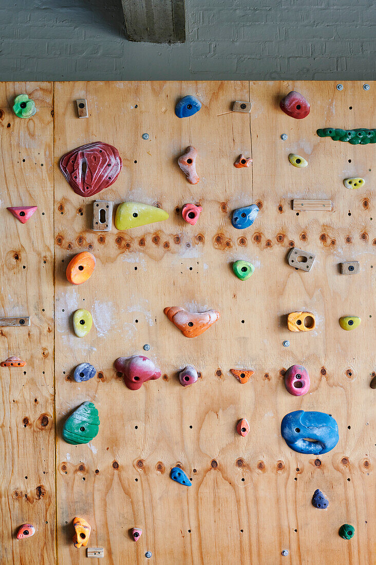 Climbing wall in the children's room