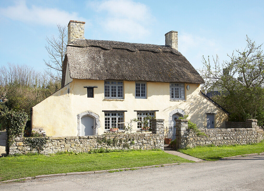 Reetgedecktes Cottage außerhalb von Wales, UK