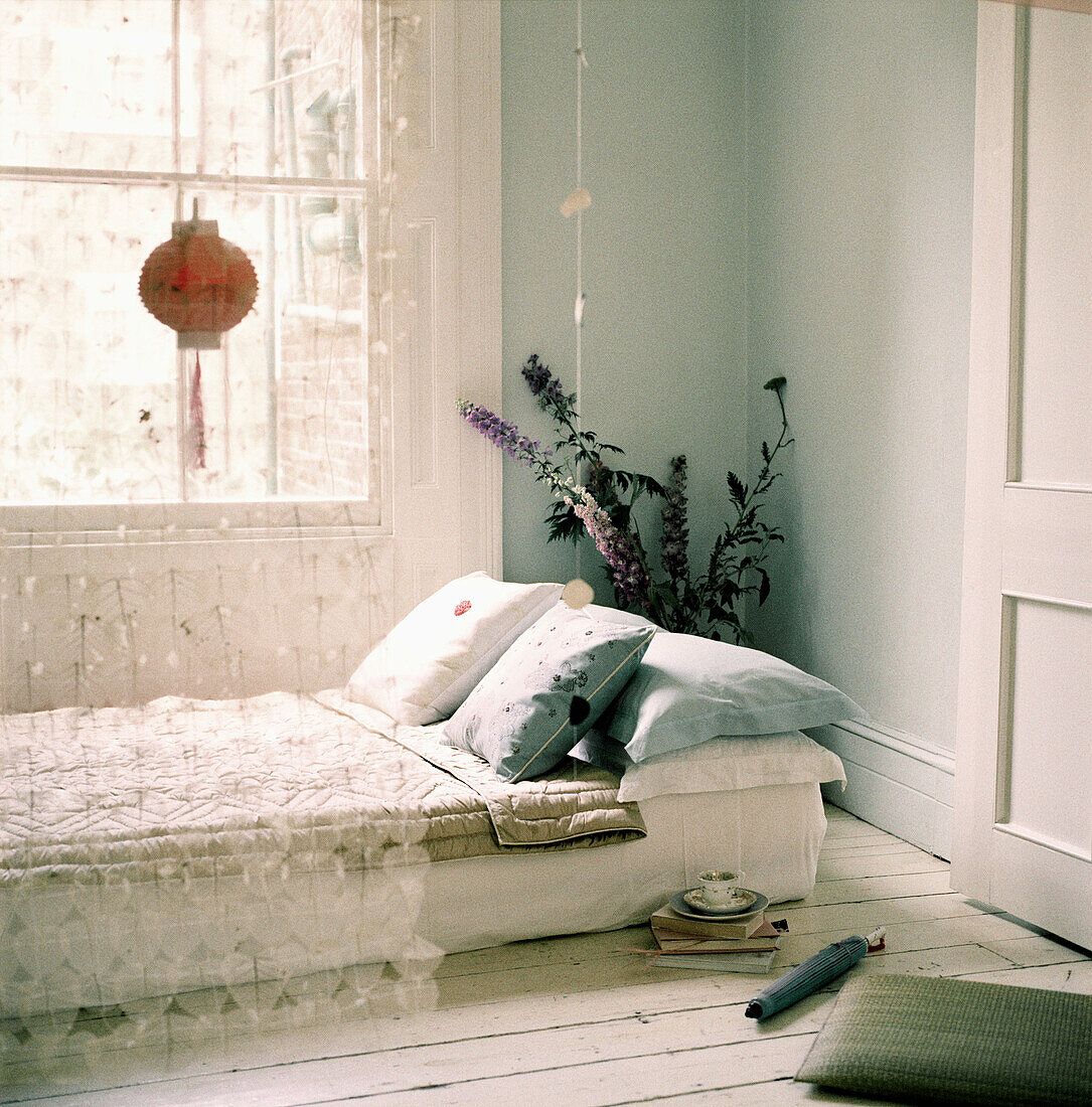 Zimmer mit provisorischem Bett