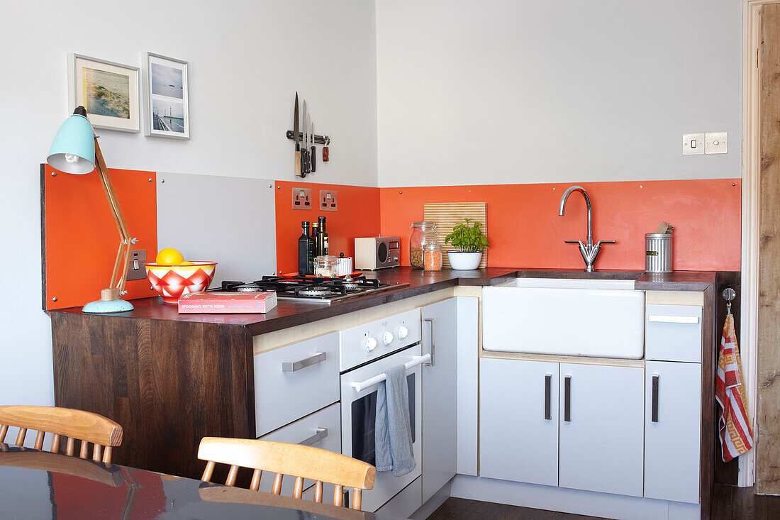 Moderne Küche in einem Haus auf der Isle of Wight, UK
