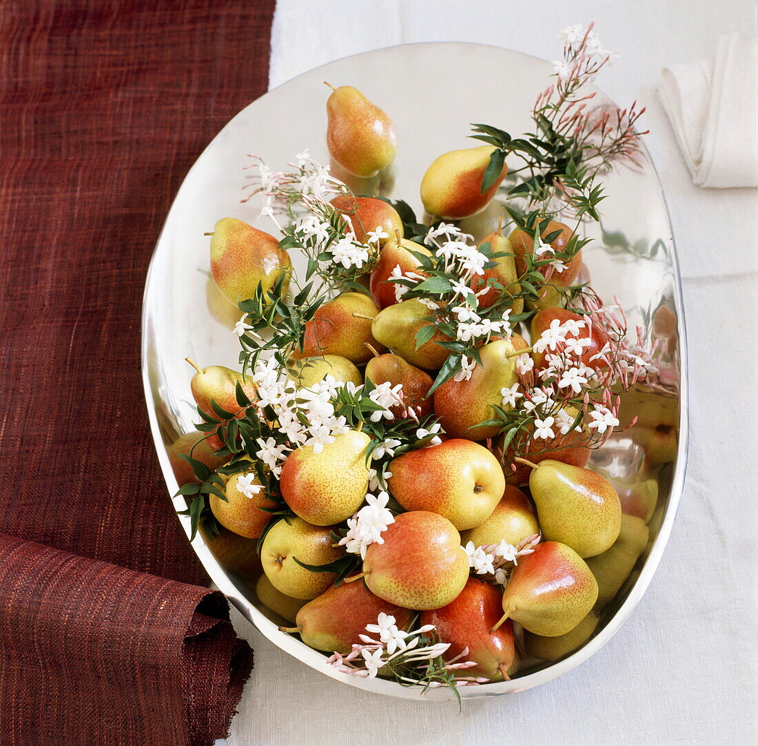 Birnen (Zuneigung) Jasmin-weiß (Freundlichkeit Freundlichkeit)