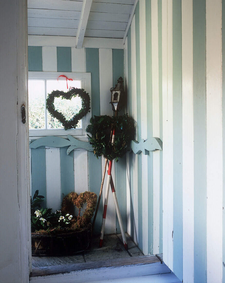 Wreath decorations in porch