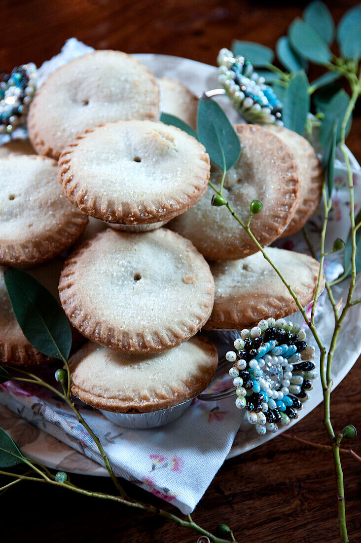 Mince pies with jeweled napkin rings
