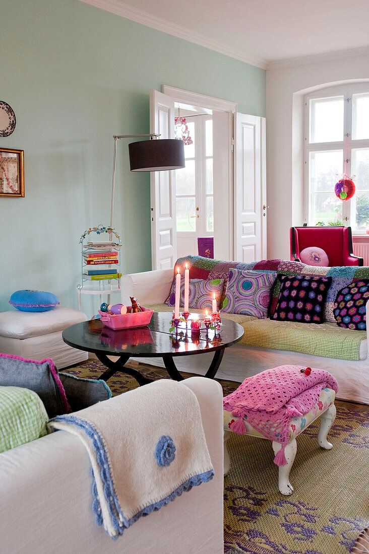 Crotchet cushion covers in pastel green living room Odense