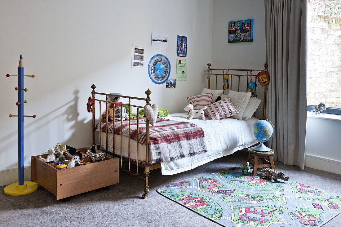 Jungenzimmer in einem Haus in London, England, Vereinigtes Königreich