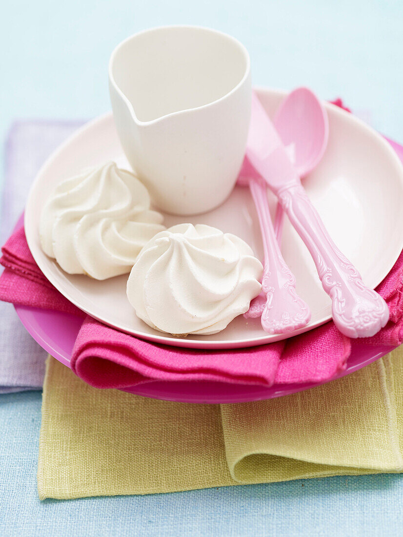 Easter meringues and linen napkins