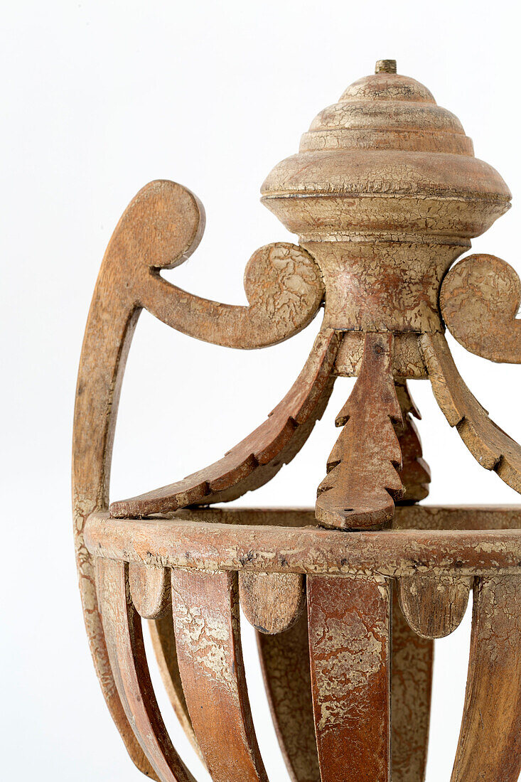 Geschnitzter antiker Pflanzenhalter aus Holz Var Bauernhaus Provence Frankreich