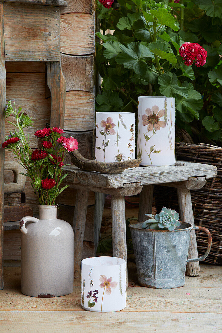 DIY table lanterns with pressed flowers