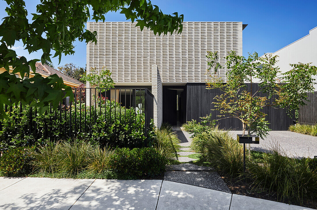 Modern two-storey house with garden in Melbourne, Australia