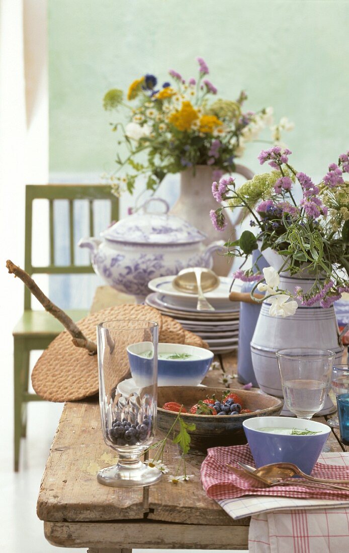 Summery table laid in rustic style