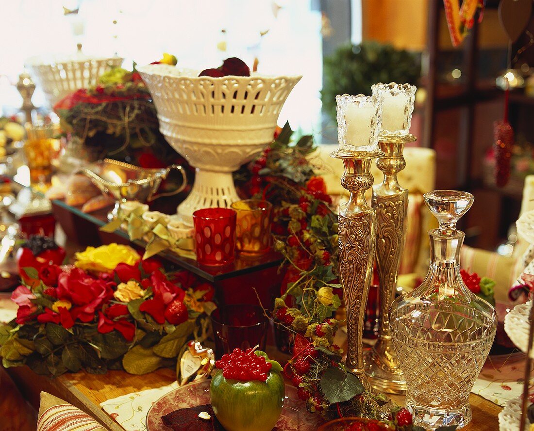 Opulent dekorierter Tisch