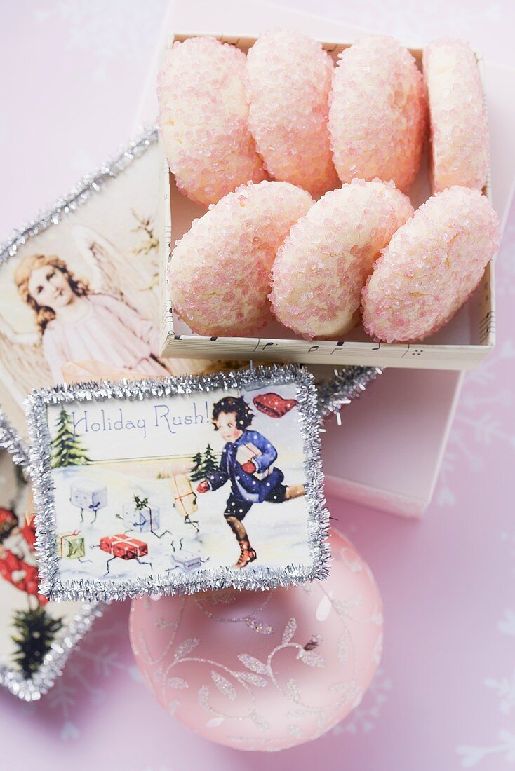 Rosa Zuckerplätzchen zu Weihnachten