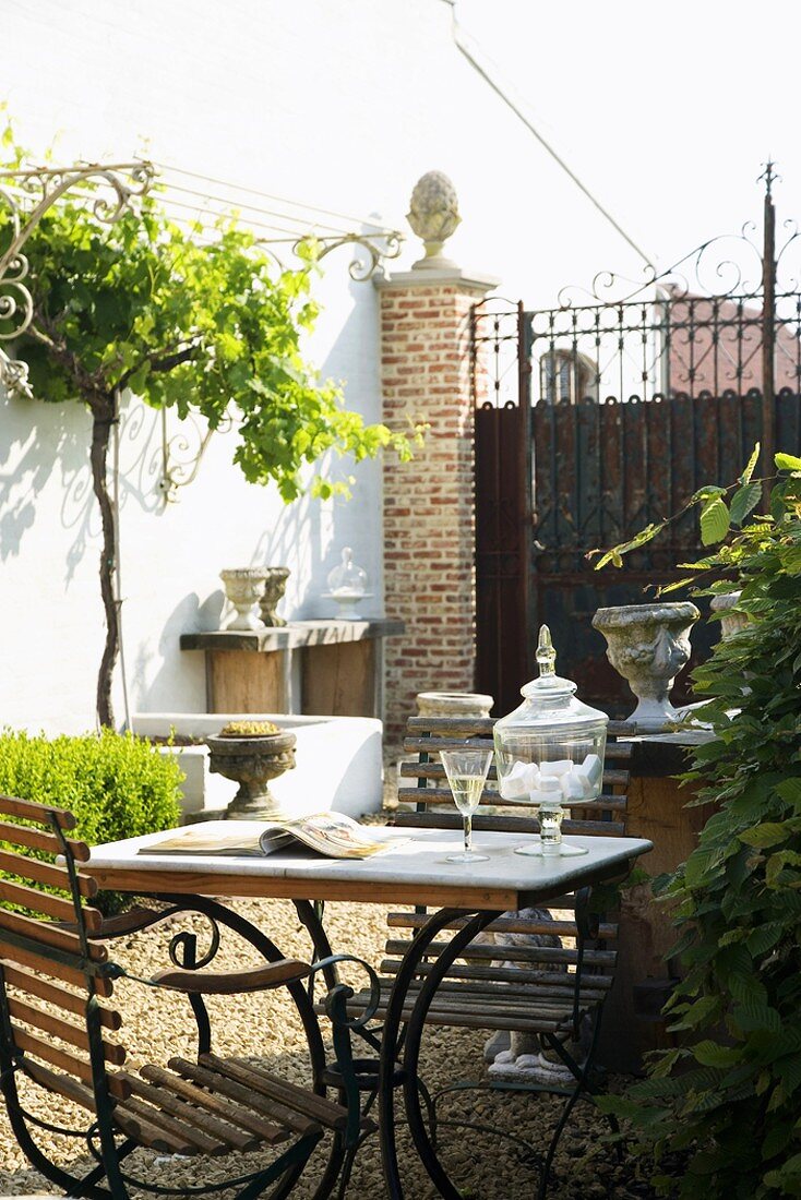 Courtyard with garden furniture