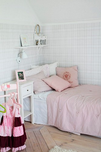 girls corner bed