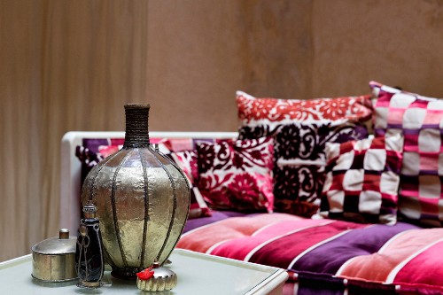 Sitzbank Bilder – Interior Design-Fotos kaufen living4media