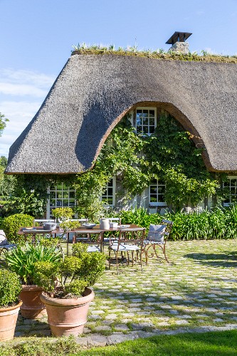 Hof Bilder – Interior Design-Fotos kaufen living4media