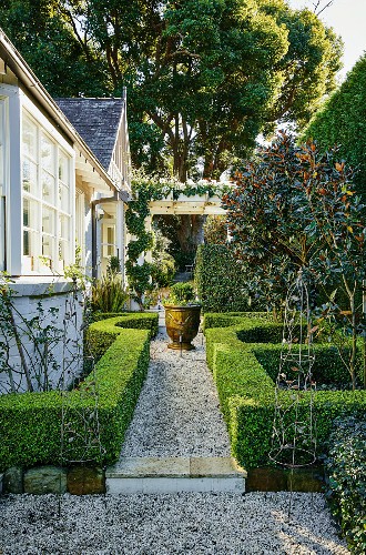 Gravel Path Lined With Box Hedges In The Buy Image 12343622 Living4media