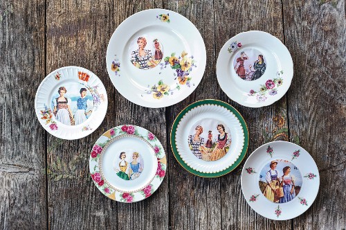 Hand Made Decorative Wall Plates With Image 11950460 Living4media - Decorative Wall Plates Hand Made Decorative Wall Plates With Image 11950460 Living4media - Decorative Wall Plates