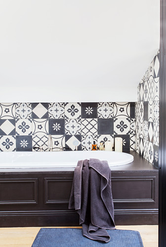 Badewanne Bilder – Interior Design-Fotos kaufen living4media
