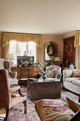 Armchairs And Sofa Grouped Around Image 12624342 Living4media - Antique Trunk Used As Coffee Table Armchairs And Sofa Grouped Around Image 12624342 Living4media - Antique Trunk Used As Coffee Table