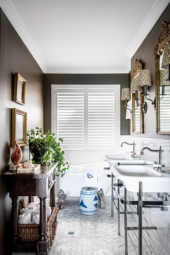 Metallgestell Bilder – Interior Design-Fotos kaufen living4media