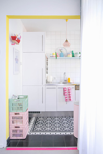 Fliesenboden Bilder – Interior Design-Fotos kaufen living4media