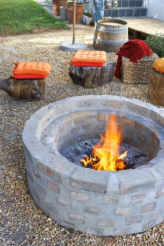 Feuerstelle Bilder – Interior Design-Fotos kaufen living4media