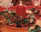 Advent wreath with red candle