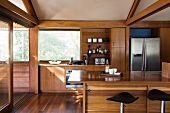 Küche mit Holzfronten