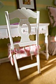 Girl's Desk in Bedroom