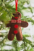 Gingerbread Man aus Stoff als Christbaumanhänger