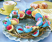 Colored eggshells