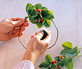 Wreath of monthly strawberries