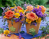 Kleine Sträuße aus Rosa (Rosen), Phlox (Flammenblumen), Borago (Borretsch)