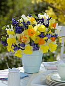 Blue-Yellow Spring Bouquet, Narcissus (Narcissus), Hyacinthus
