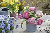 Small spring bouquet with ranunculus, Hyacinthus