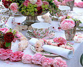Rose table setting