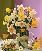 Narcissus (narcissus) mixed in juice jug