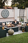 Outdoor living area with fire pit