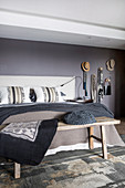 Bedroom in shades of gray