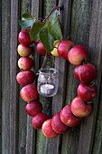 Heart-shaped wreath of apples