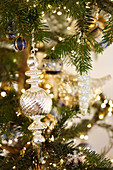Weihnachtsschmuck am Baum