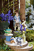 Easter decoration with grape hyacinths
