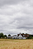 Farmhouse and out buildings in rural Oxfordshire, UK